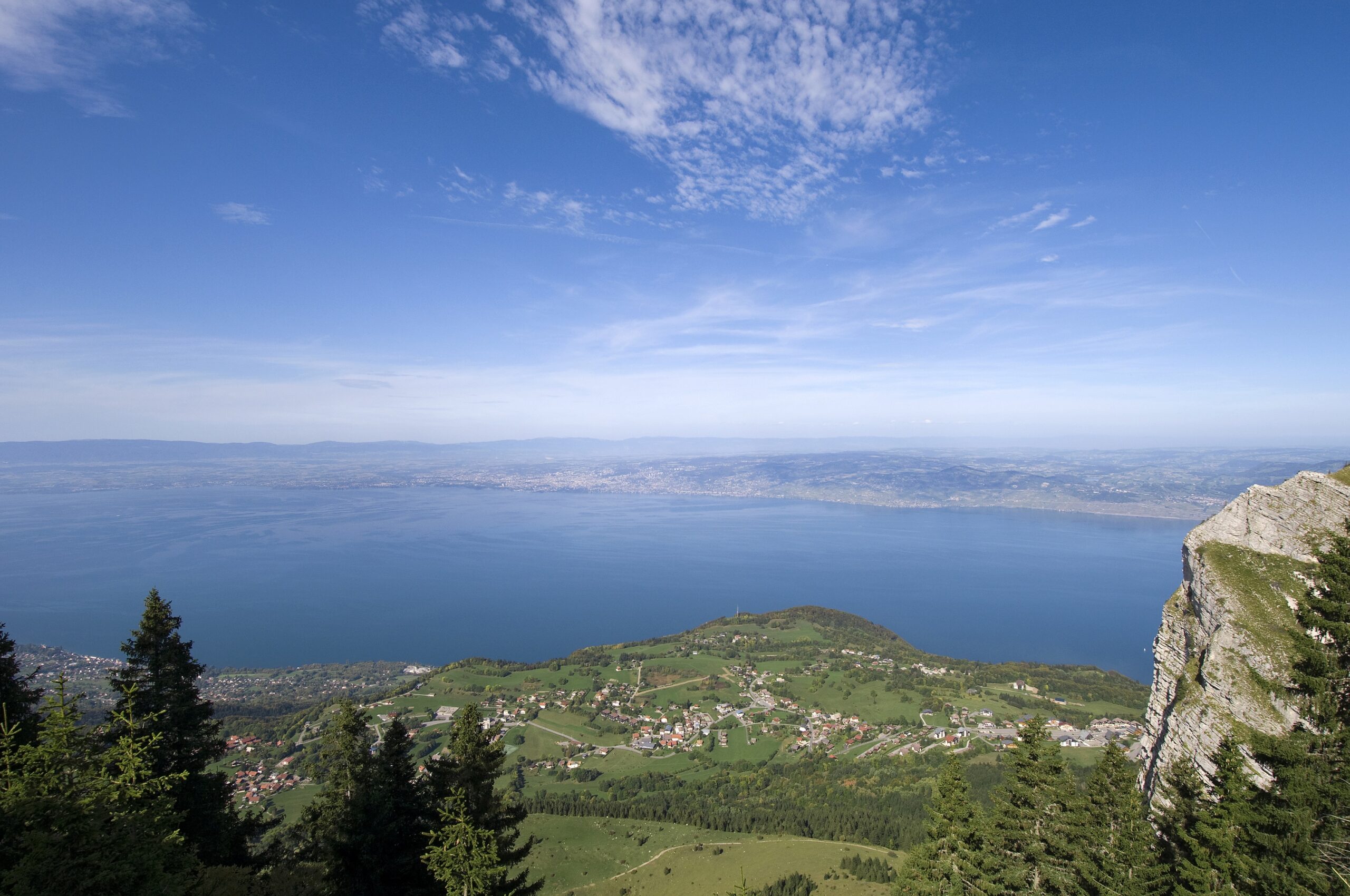 Entre lac et montagnes
